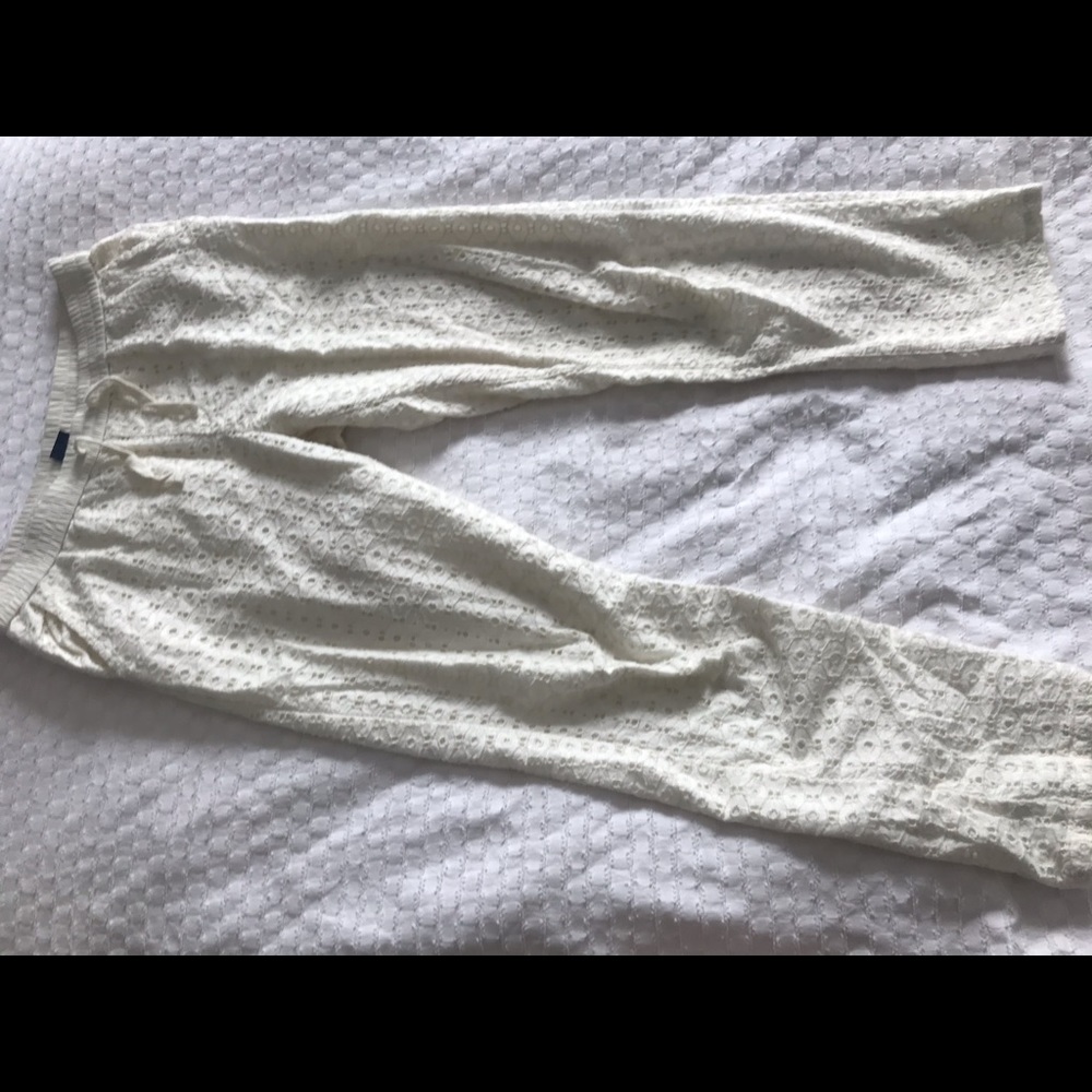 Girls white patterned pants